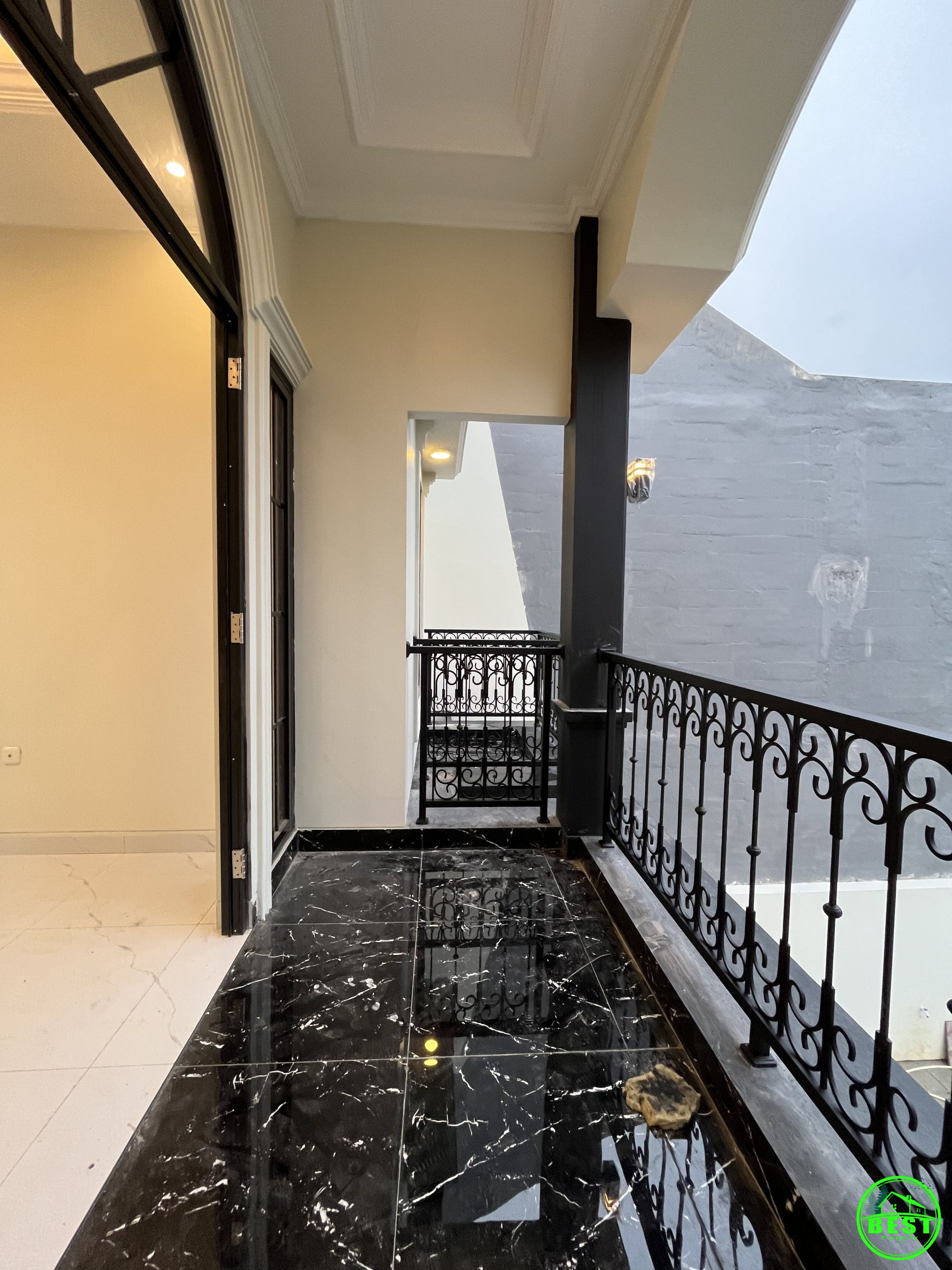MBF RESIDENCE 6