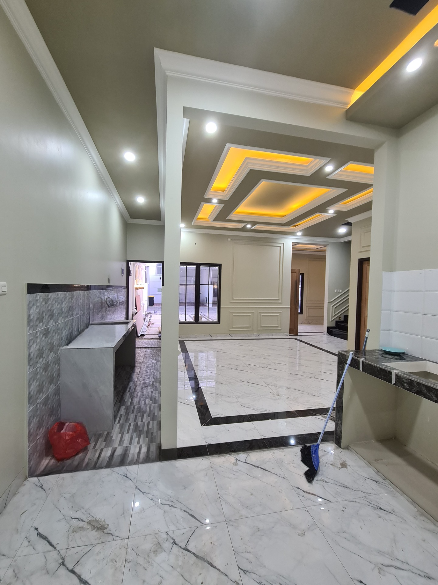 RUMAH MODERN CLASSIC
