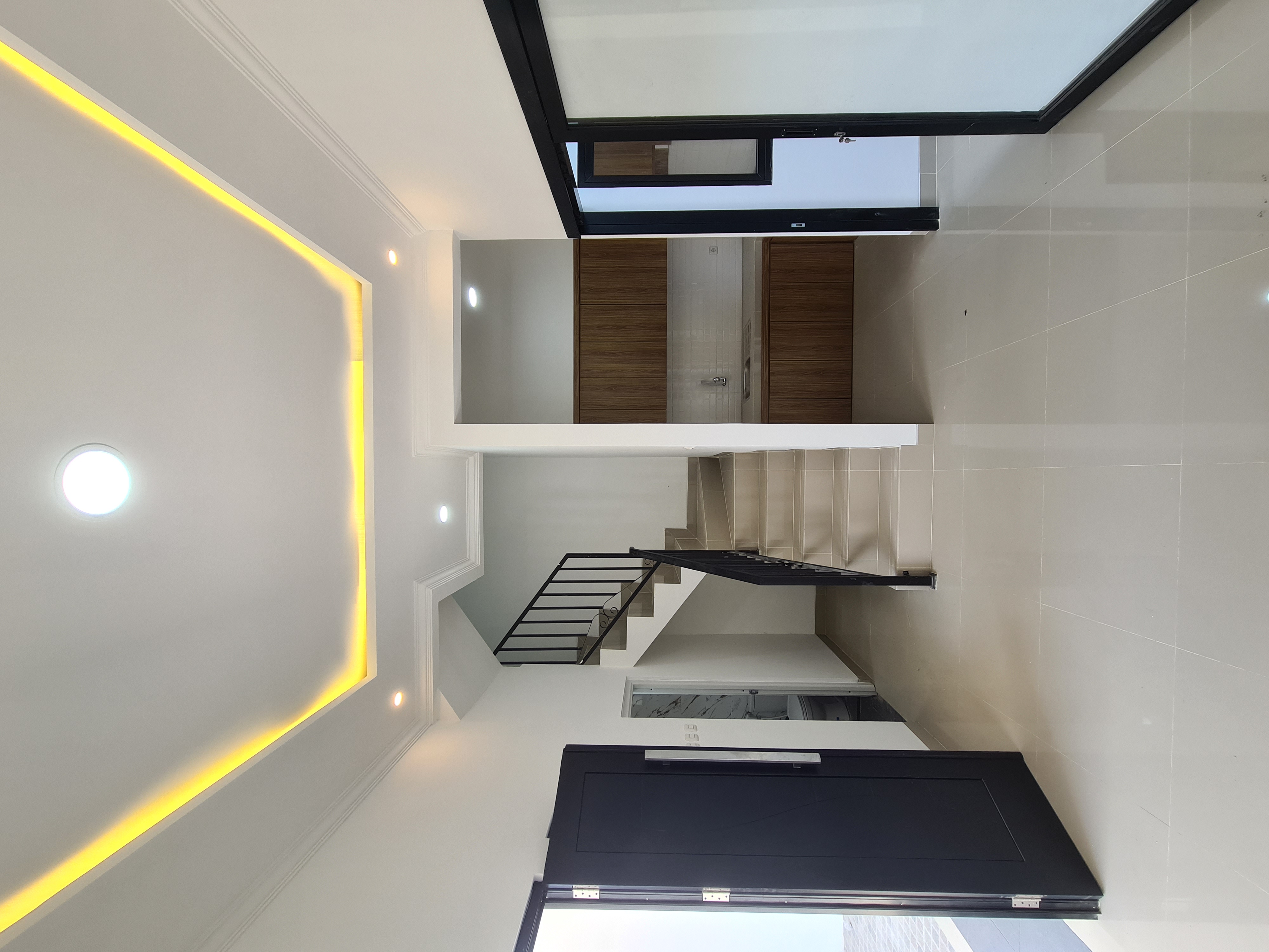 40 RESIDENCE