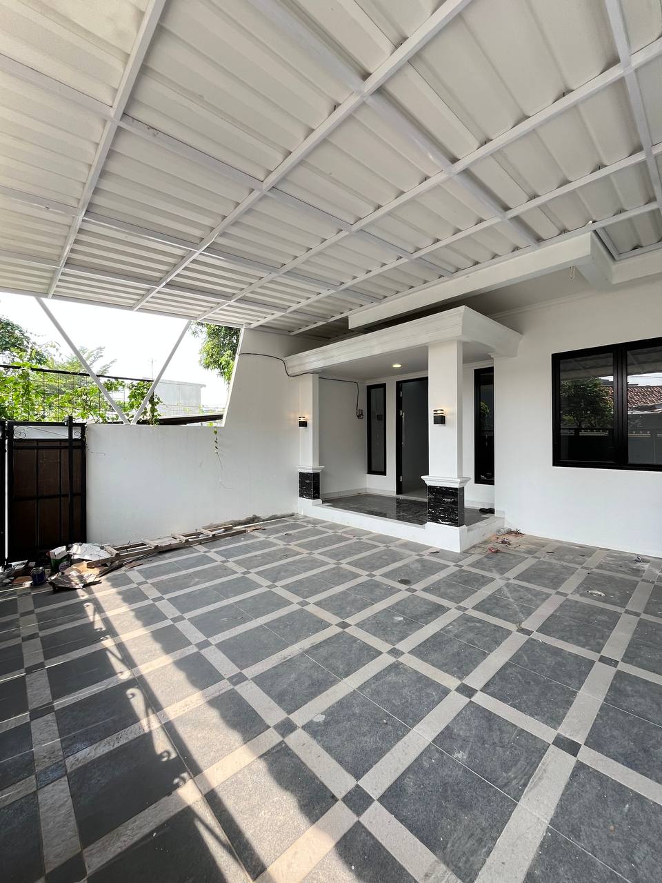NAYYARA RESIDENCE TIRTASARI