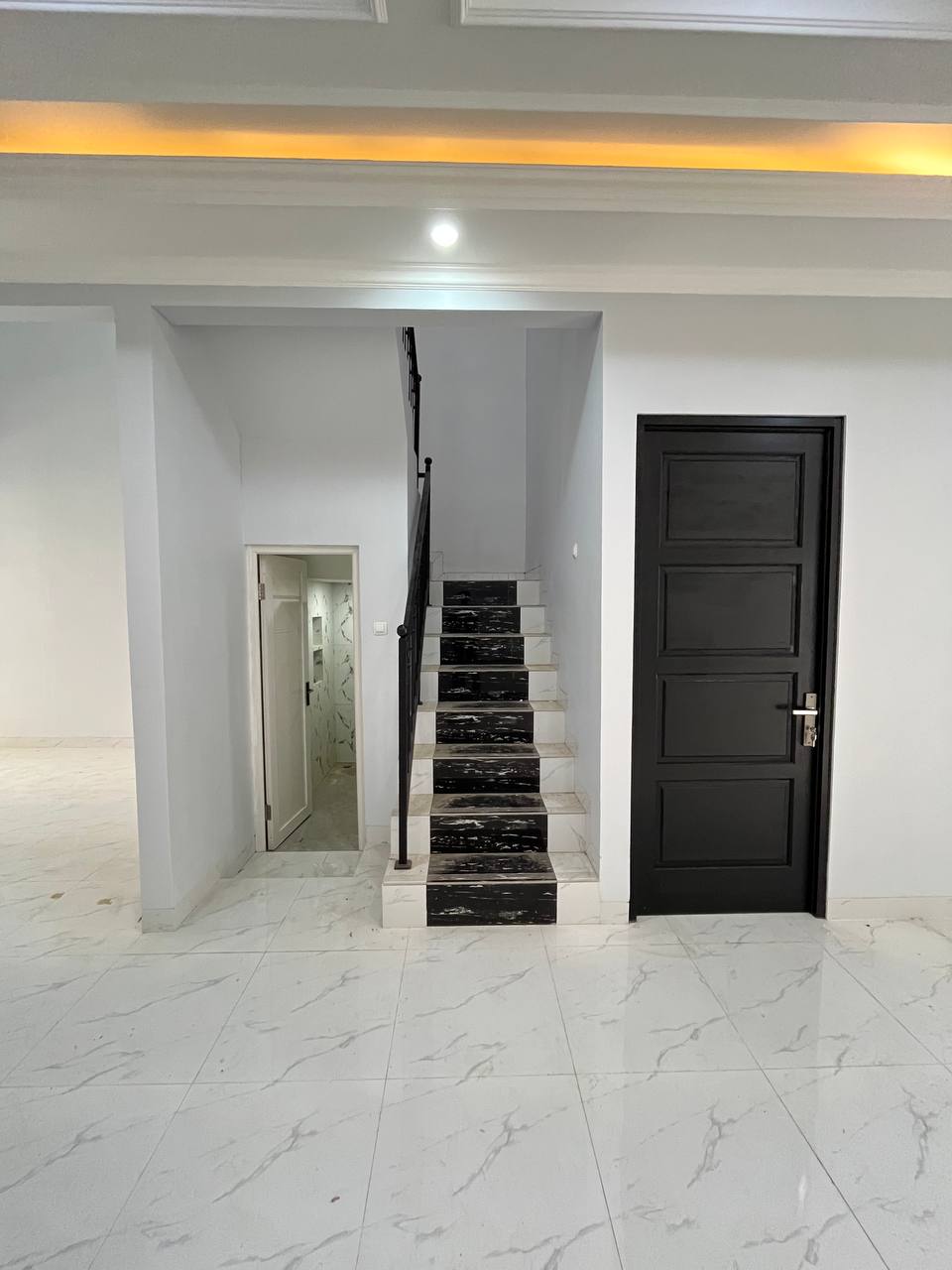 NAYYARA RESIDENCE TIRTASARI