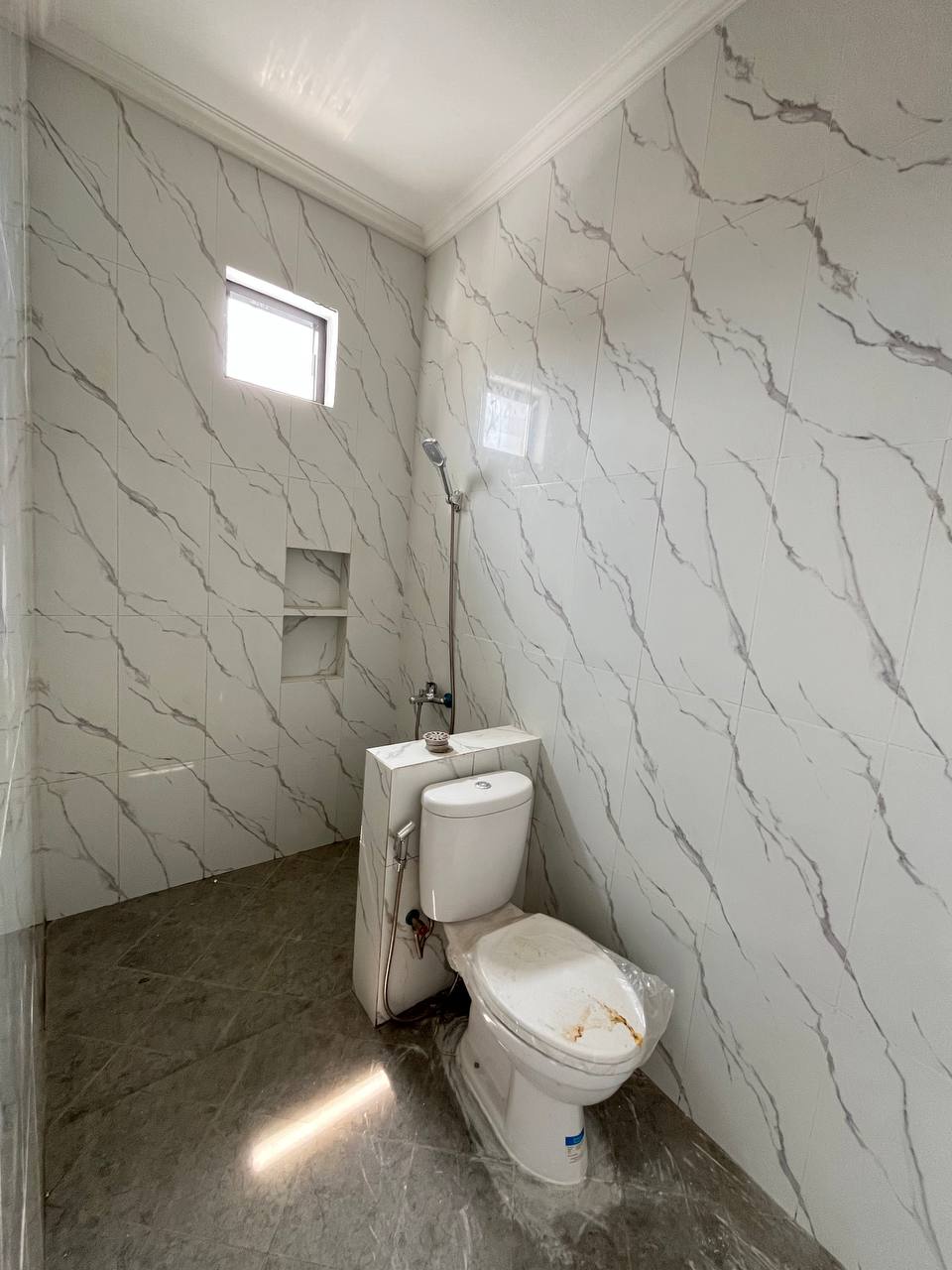 NAYYARA RESIDENCE TIRTASARI